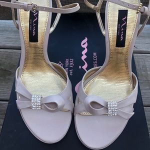 Nina Women’s Evening Pumps